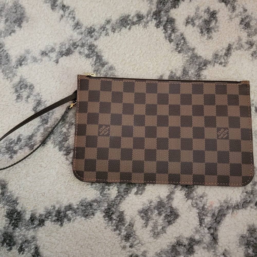 SOLD Louis Vuitton Neverfull Pouch